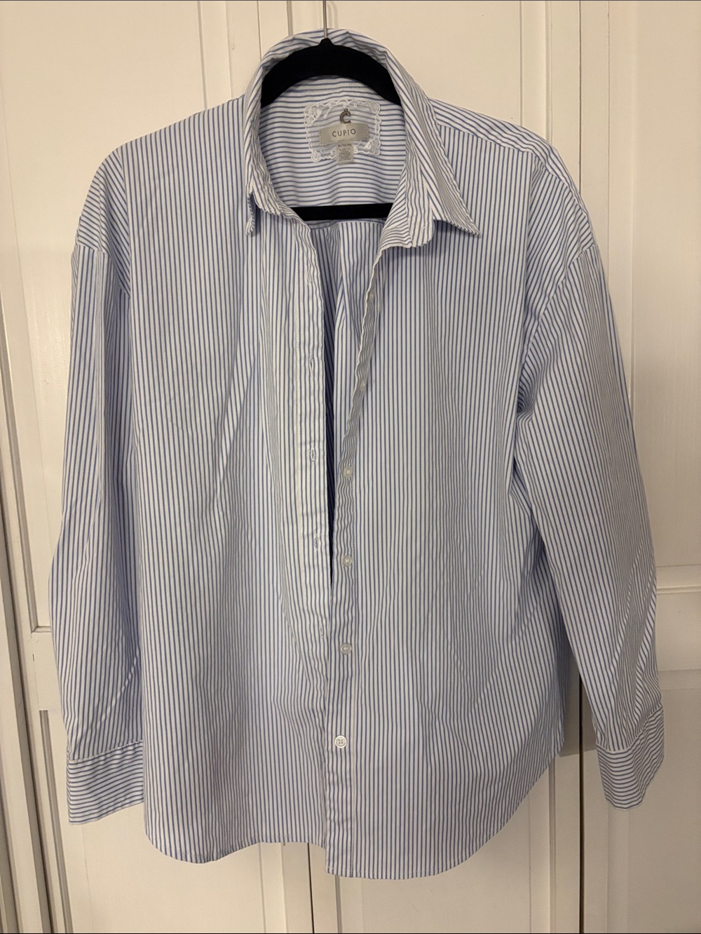 Cupio woman Light Blue & White Pinstripe is in Shirt